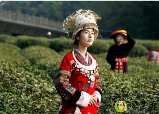 侗族女孩特点