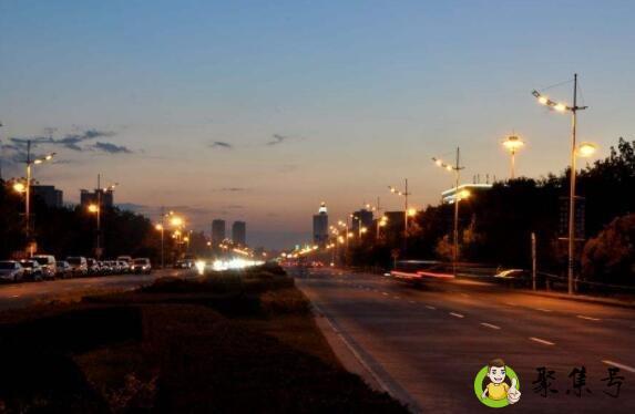 石河子为什么叫石河子