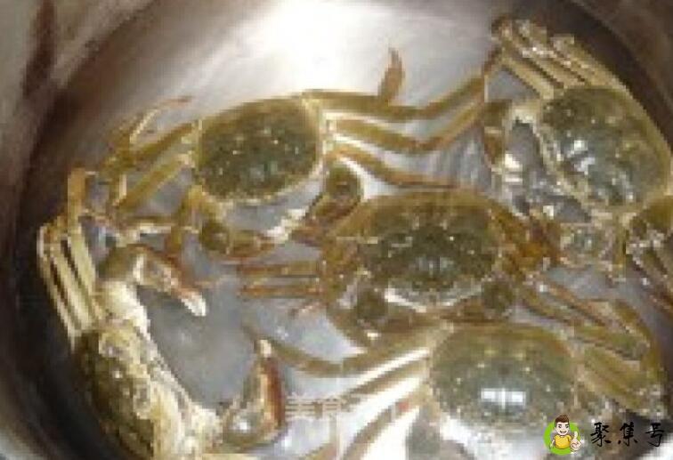 河蟹需要放在盐水里吐泥吗