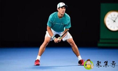 打球垫脚是什么意思