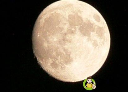 形容月亮的词语