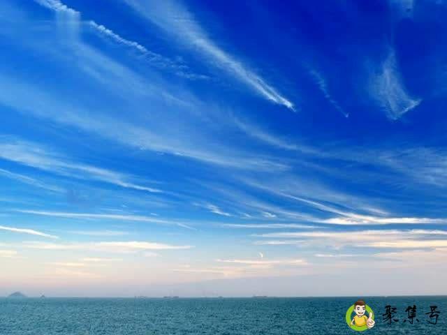 海阔天空的意思