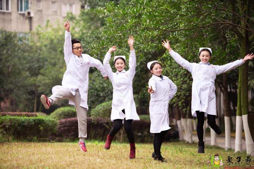 上卫校有年龄限制吗