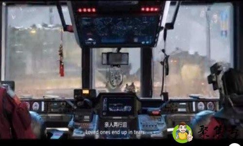 亲人两行泪前一句