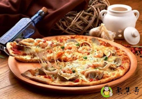 披萨纸盒能放微波炉吗