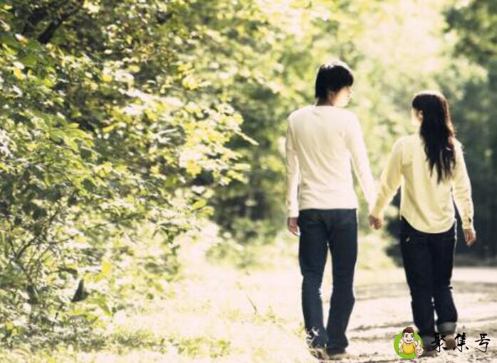 始于在乎终于太在乎的意思