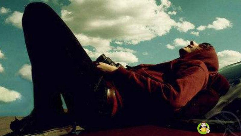 洒脱的男生特点