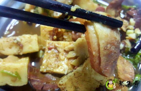 详细阅读:卤煮火烧怎么吃 卤煮火烧怎么吃