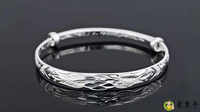 为什晚上不能戴银睡觉