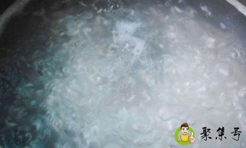 2个人煮粥放多少米