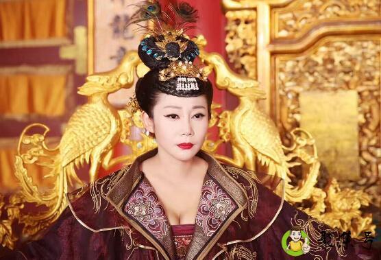 详细阅读:女皇和女王的区别 女皇和女王的区别