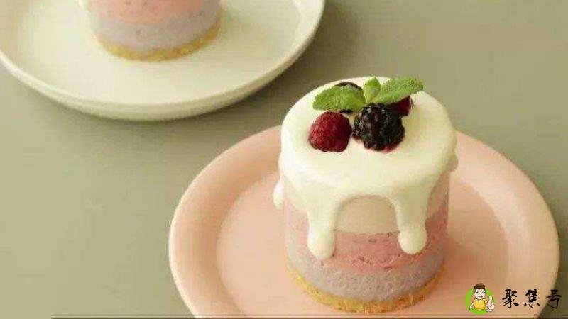 详细阅读:慕斯蛋糕和普通蛋糕的区别 慕斯蛋糕和普通蛋糕的区别