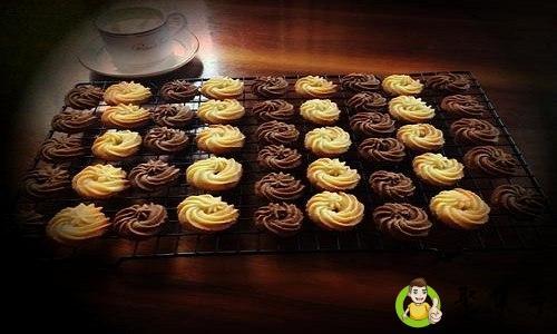 丹麦蓝罐曲奇和丹麦皇冠曲奇区别