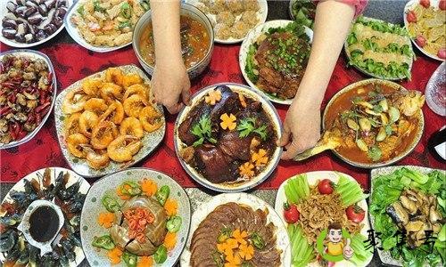 详细阅读:南方和北方年夜饭的区别是什么 南方和北方年夜饭的区别是什么