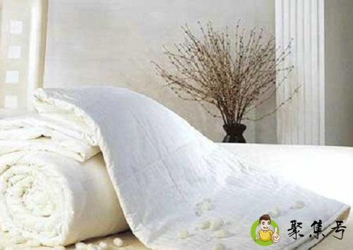 蚕丝被夏天可以盖吗