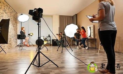 免冠彩照片是什么意思