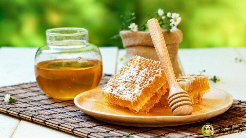 详细阅读:蜂蜜用开水冲还是温水 蜂蜜用开水冲还是温水