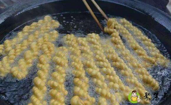 详细阅读:炸麻花用不用加酵母粉 炸麻花用不用加酵母粉