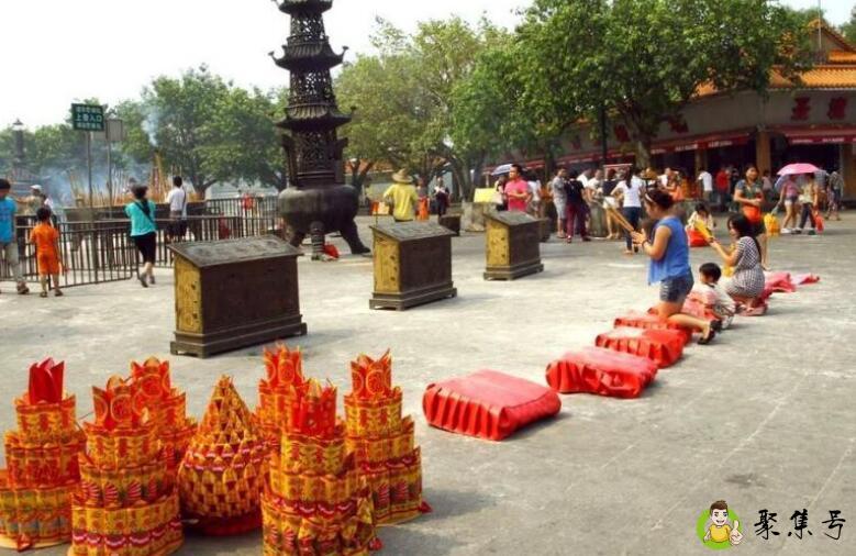 详细阅读:礼佛与拜佛区别 礼佛与拜佛区别