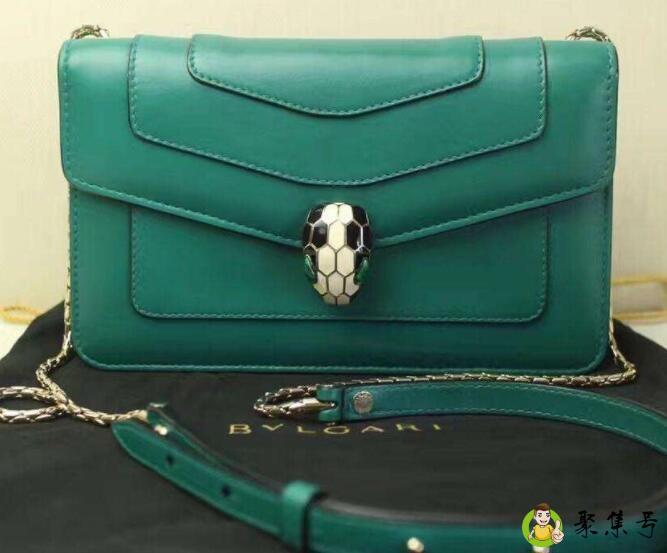 详细阅读:u形蛇扣包是什么牌子 u形蛇扣包是什么牌子