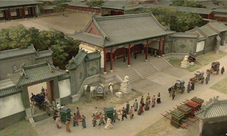 红楼梦中的金陵是现在的哪个城市？红楼梦中宁荣二府在哪里？